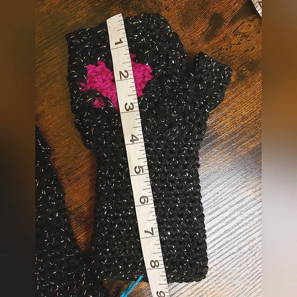 NWT* Handmade Fingerless gloves 💜 MarpleMade Designs,  fitted, soft acrylic, - Picture 7 of 7